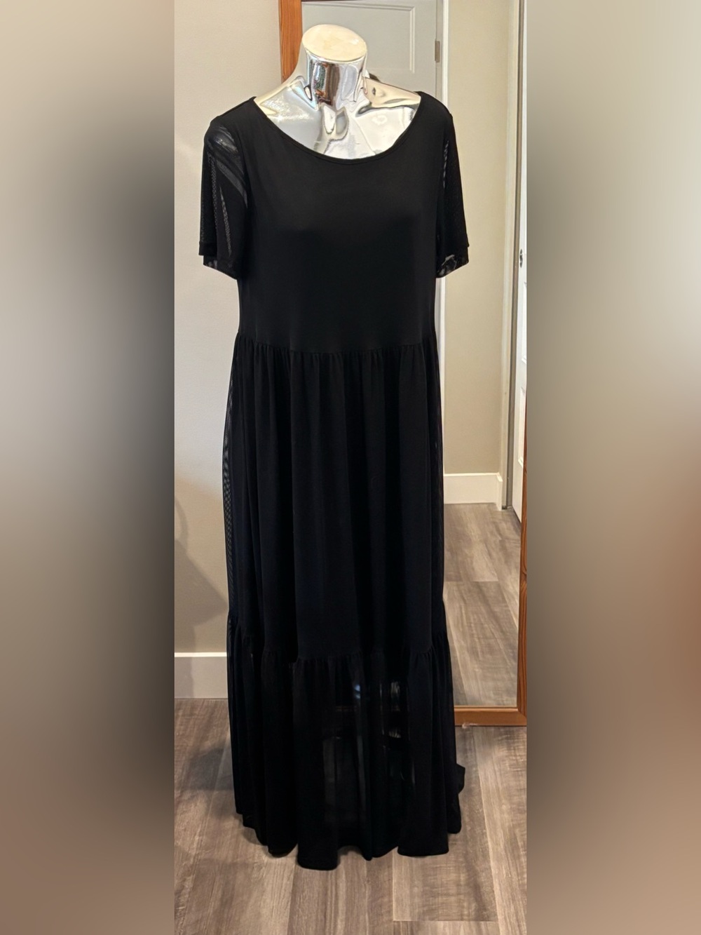 Que black long dress with sheer short sleeves & sheer hemline size 12 as new!!